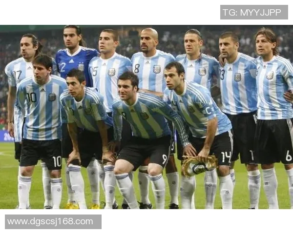 足球明星神甫琴科的传奇人生与辉煌成就回顾 足球明星神甫琴科的传奇人生与辉煌成就回顾